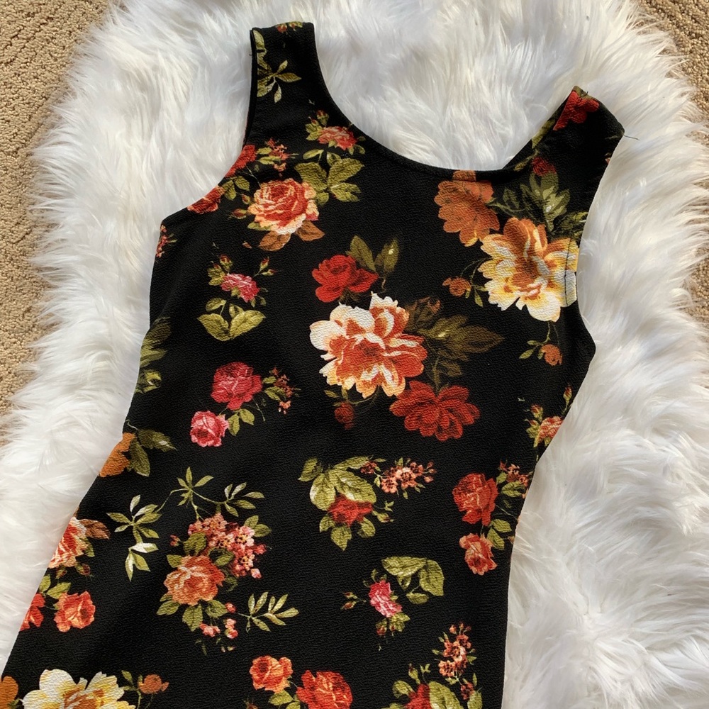 🌻Floral bodycon dress🌻